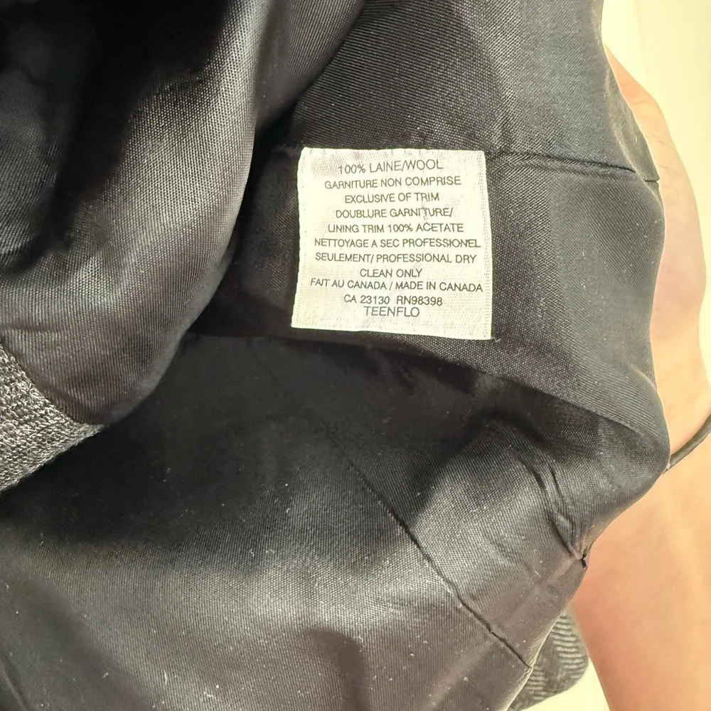 TEENFLO | 100% Wool Chevron 3 Button Blazer - Picture 3 of 5